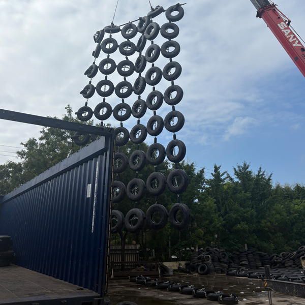 fender protection chain and tires